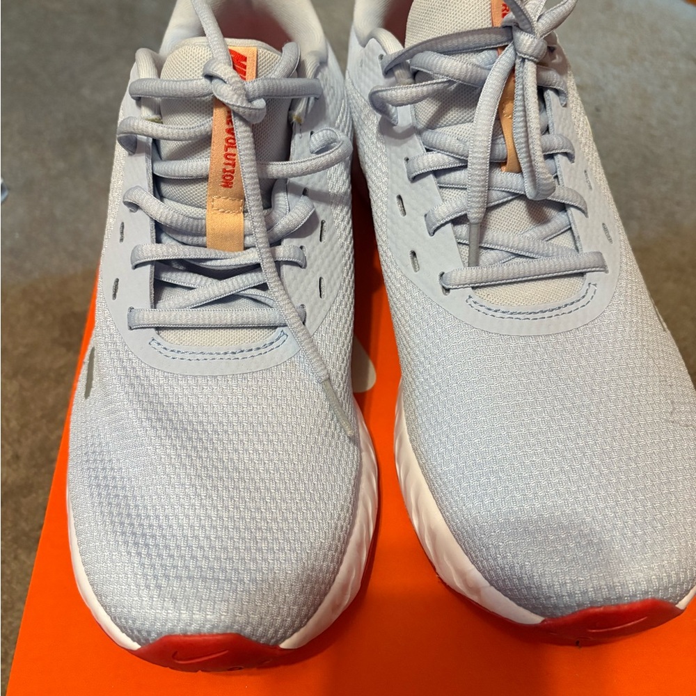 Nike Revolution 5 Size 11